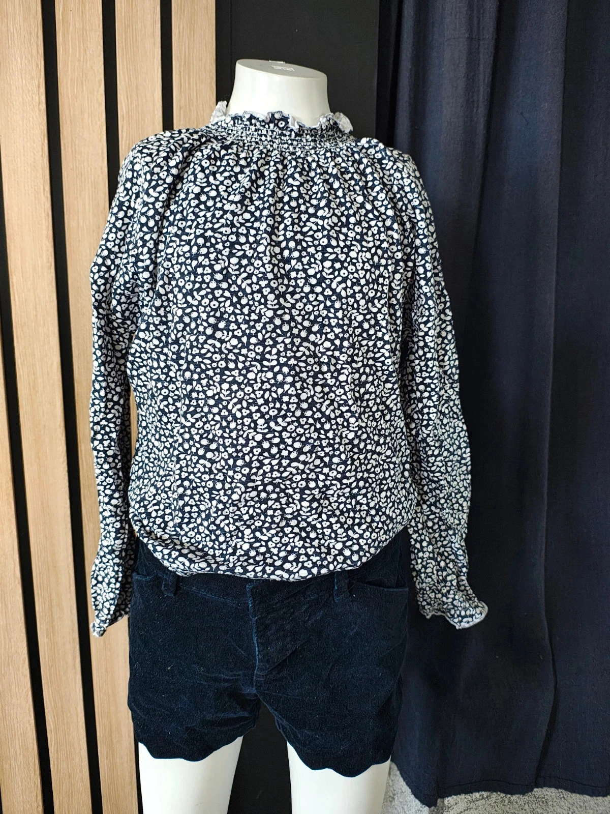 8 ans ensemble Okaïdi blouse et short velour